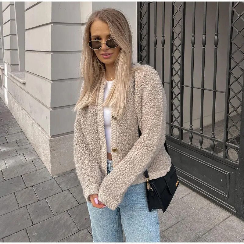 Freya| Stilig Damevest – Casual Chic