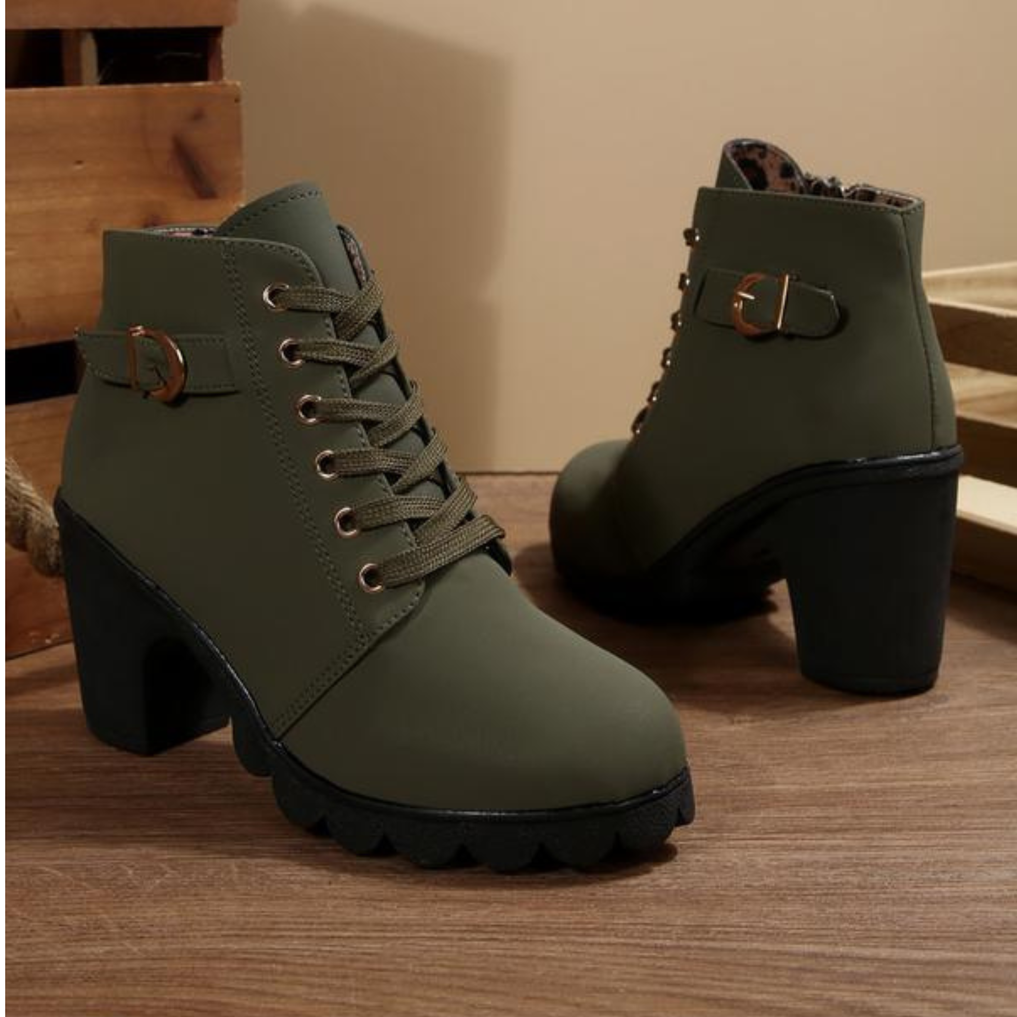 KATNI™ - Bottines Chunky à Lacets avec Boucle Métallique Élégante