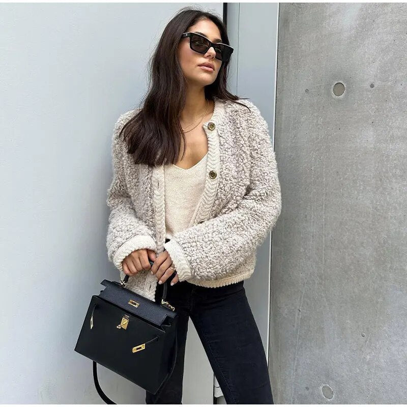Freya| Stilig Damevest – Casual Chic